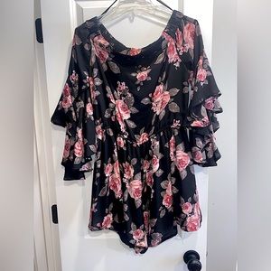Floral Romper Size L